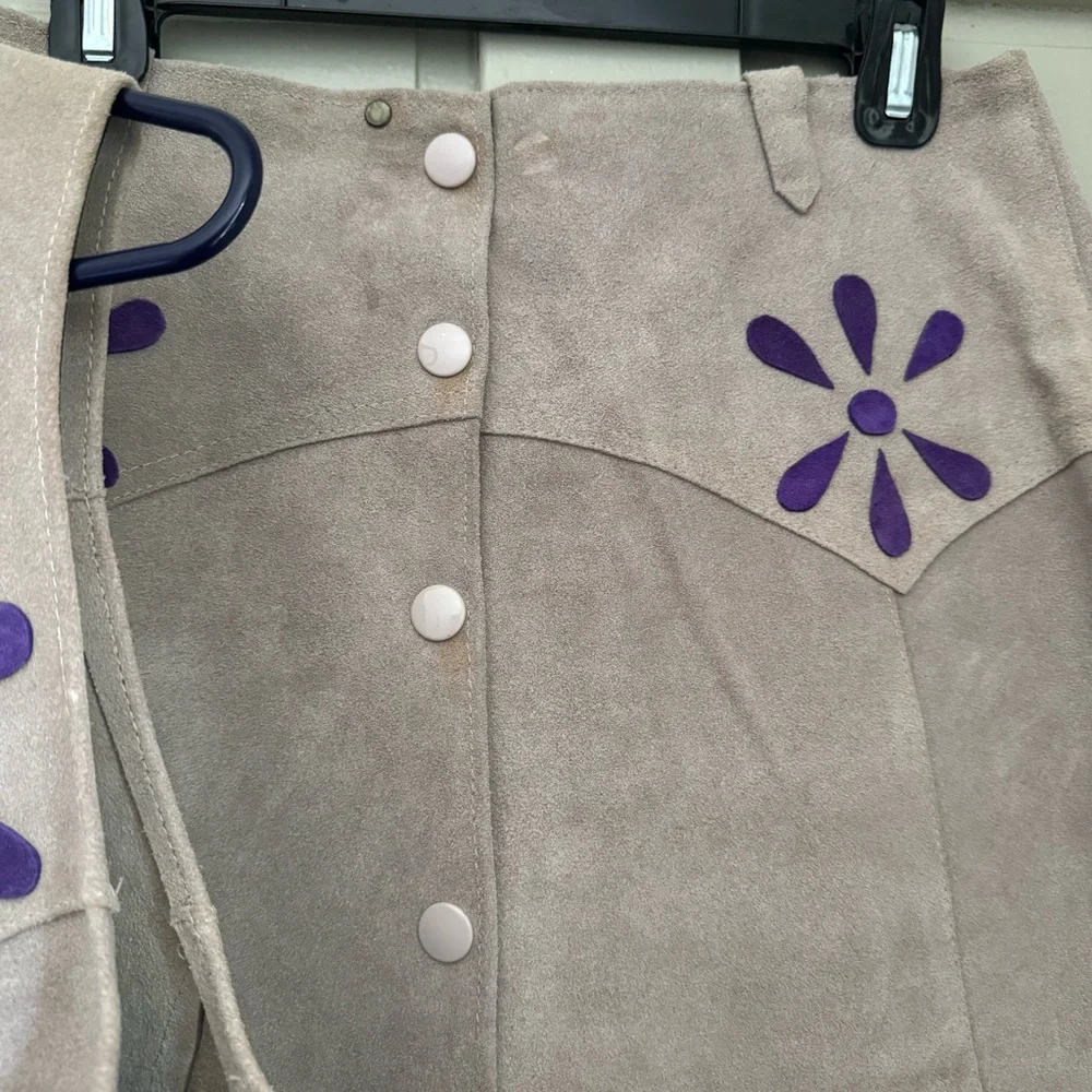 RARE vintage Two-Piece 60s/70s suede skirt set - Picture 7 of 8